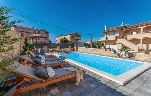 Amazing Apartment In Biograd Na Moru