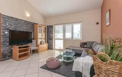 Amazing Apartment In Biograd Na Moru