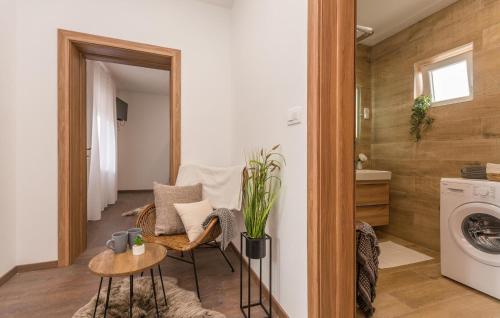 1 Bedroom Beautiful Apartment In Biograd Na Moru