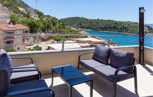 Lovely Home In Duba With Wifi