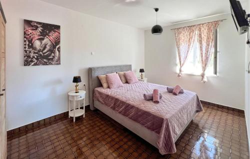 2 Bedroom Gorgeous Apartment In Pula
