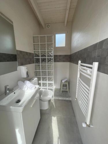 Ένα μπάνιο στο Camping la escalada