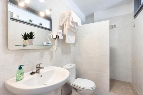 Home2Book Charming Apt Pool & Terrace Las Américas