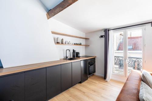 Photo de la galerie de l'établissement GuestReady - Serene stay near Champs de Mars, à Paris