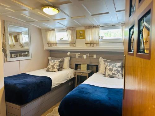 Unique Houseboat Experience I Central City Break photo 8