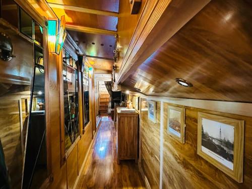 Unique Houseboat Experience I Central City Break photo 16