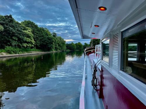Unique Houseboat Experience I Central City Break photo 30