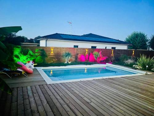 LOMALI Maison familiale climatisée piscine