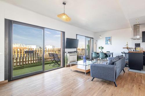 Open Sky Terrace Lage 1 Bdr & Parking