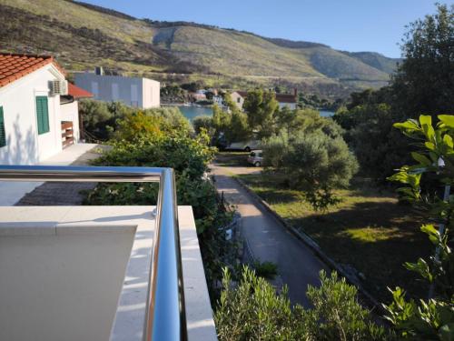 Apartments Eva close to the beach