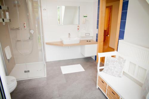 Koupelna v ubytování Tscheppe Lang-Gasthof