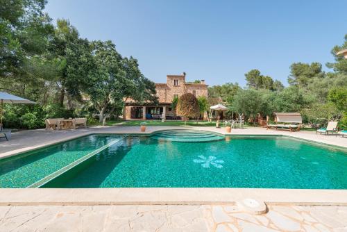 VILLA ESPIGA WITH HEATED POOL AND SALT WATER