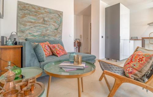 Cozy Apartment In Marbella With Swimming Pool