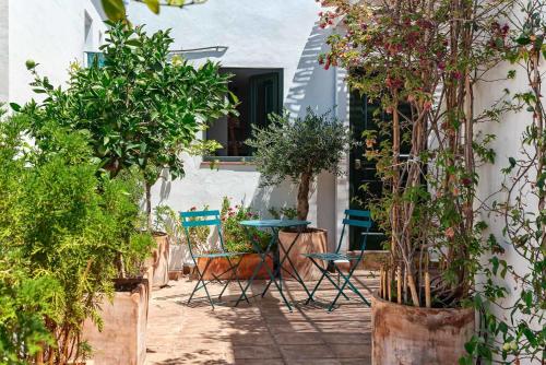 Lovely house in peaceful courtyard