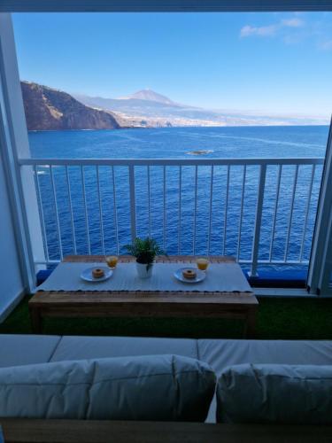 Apartment inside the wave studio B