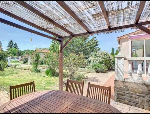Taman di luar Super maison 5 pièces avec jardin