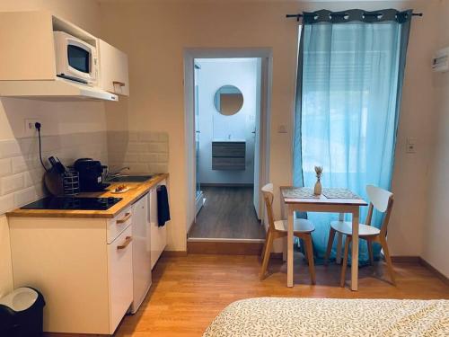 Studio Charles de Gaulle II