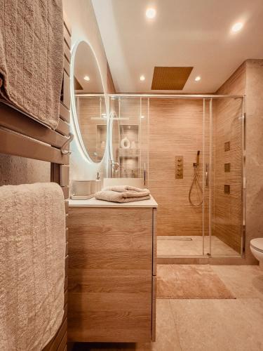 Un baño de La Parenthèse au cœur des palmiers, sur les hauteurs de Grasse