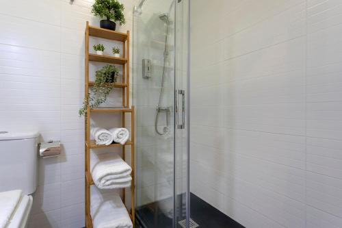 Apartamento reformado en pleno centro by Rent Me