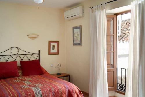 Marbella Old Town with rooftop terrace RDR410