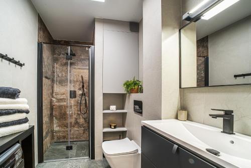 Bilik mandi di Apartament Labradoryt, klimatyzacja, parking priv