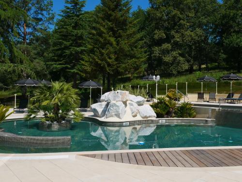 Kolam renang di atau dekat dengan Château Camiac