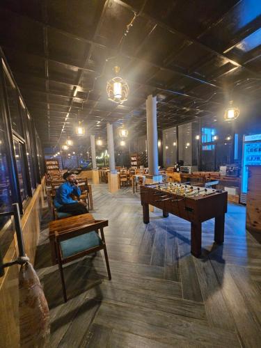 Istumisnurk majutusasutuses The Alpinist Glamping Resort