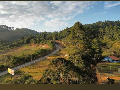 Landskap semula jadi dekat dengan rumah percutian