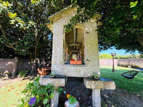 Φωτογραφία από το άλμπουμ του Holibai, Miña Xoia, Villa con historia y jardín exquisito en Galicia σε Baiona
