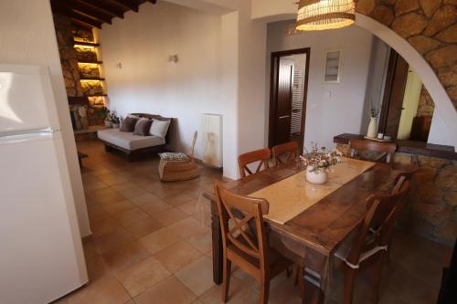 Villa Eliza Dikella Beach
