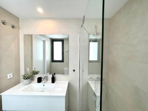 Majestic Apartment by the beach, Fuengirola