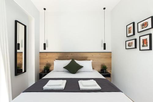 The Meta Stay - Sunny Retreat with Rooftop Access