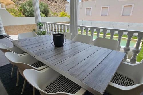 Luxury villa with private heated pool and cinema by Vapagó Tenerife