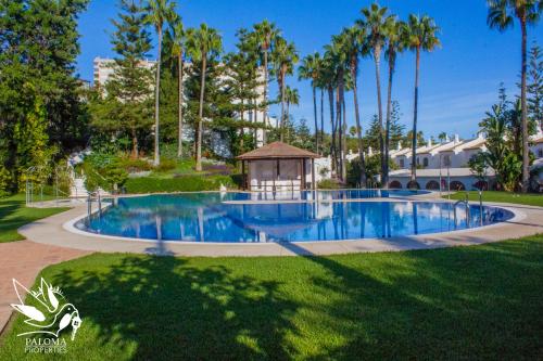 Benalgolf/Penthouse with Wonderful Sea Views