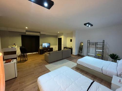 Rove Residence New Cairoにあるベッド