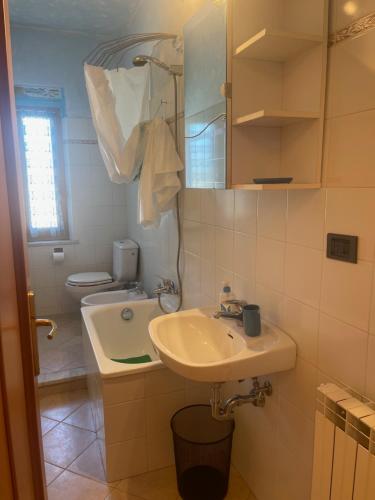 Koupelna v ubytování La Casa dello Zio Frank