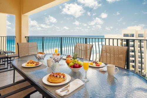 Mad på resortet eller i nærheden