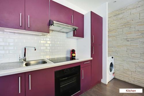 Photo de la galerie de l'établissement Charmant Appartement au Bord du Canal Saint-Martin, à Paris