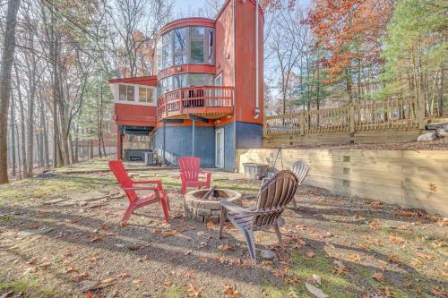 Gallery image of Unique Roundhouse: Hot Tub-Game Room-FirePit&More! in Bushkill