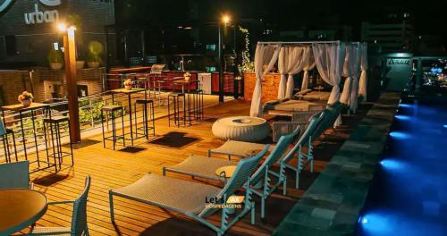 Hồ bơi trong/gần AX Urban 750