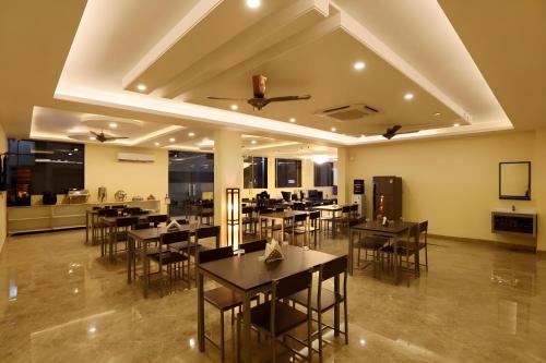 Restaurace v ubytování Hotel Aeroporto Nearest Landmark Aerocity delhi