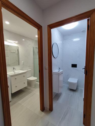 Piekny apartament centrum 2 sypialnie z basenem photo 14