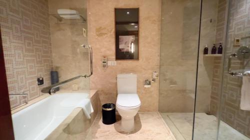 Ένα μπάνιο στο Shanghai Yuehua Hotel