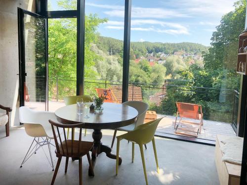 En generel udsigt til bjerge eller udsigt til bjerge taget fra lejligheden