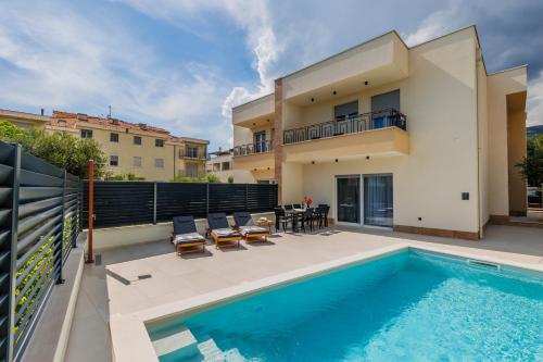 Villa Katmari with private heated pool