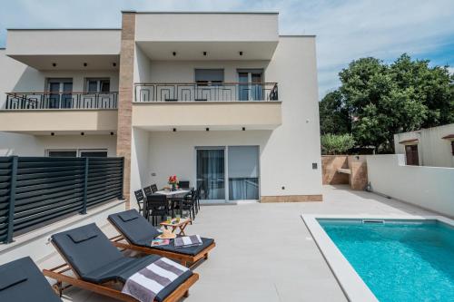 Villa Katmari with private heated pool