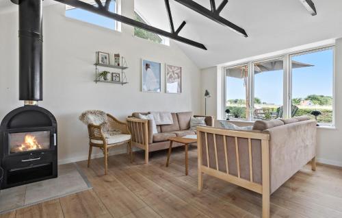 Χώρος καθιστικού στο Awesome Home In Bogense With Wifi