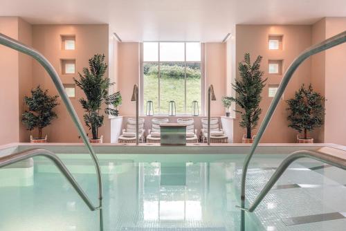 Piscina en o cerca de The Retreat, Elcot Park