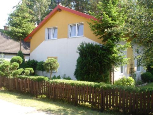 Domek letniskowy przy lesie