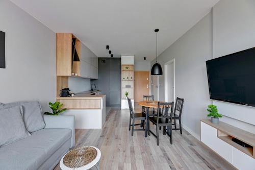 Obrońców Wybrzeża by Downtown Apartments